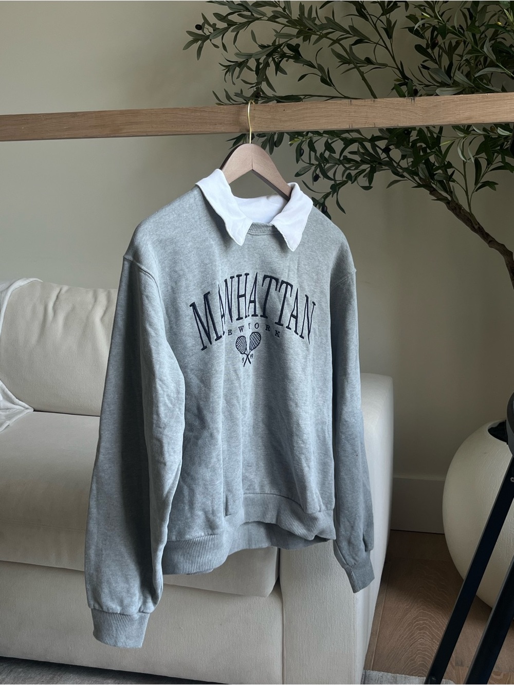 Hollister Manhattan Collared Crewneck Sweater - Gray - Picture 3 of 3